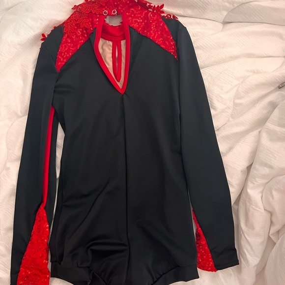 Multiple styles: Dance Costumes Offers Welcome - Picture 7 of 16